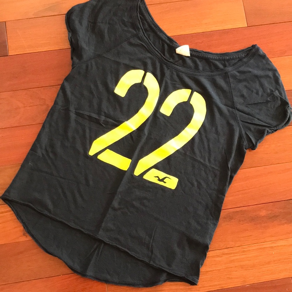 🔥 Hollister short sleeve top
